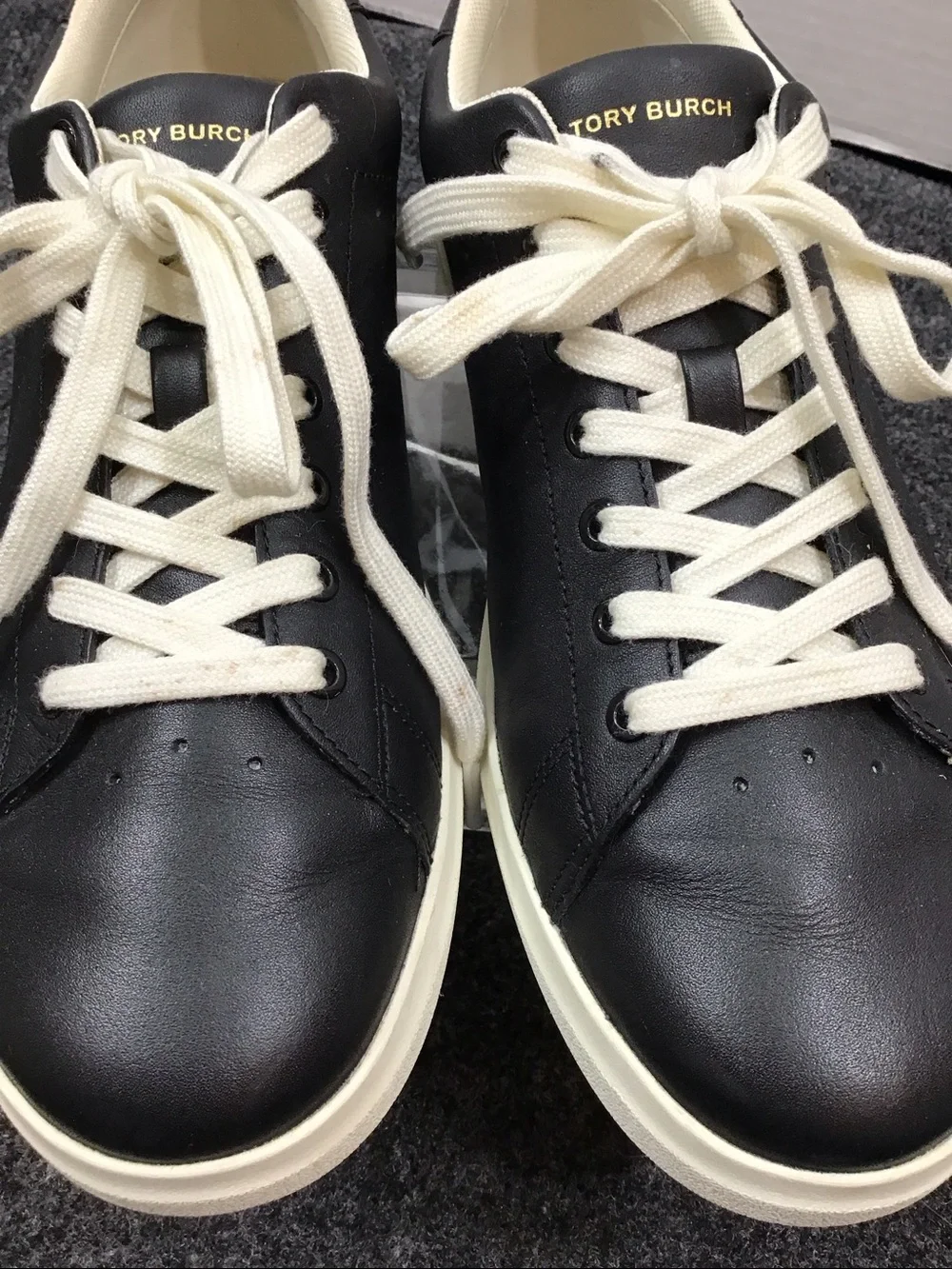 Tory Burch Black Leather Howell Low-Top lace up Sneakers 10M